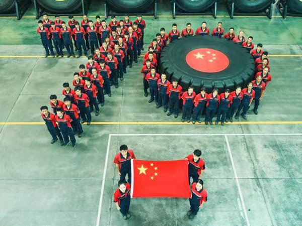 鸿运国际致敬新中国建设70周年